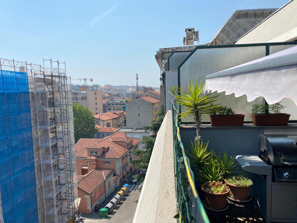 Appartamento La Terrazza Триест Экстерьер фото